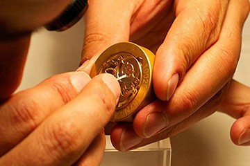 北京百达翡丽表进水了维修